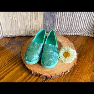 Toms Glitter shoes youth 4.5/ women’s 6